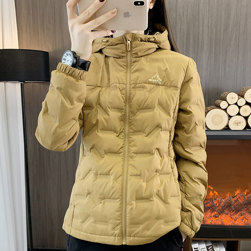 レディースフード付きダウンジャケット|冬を暖かくアクティブに楽しむ