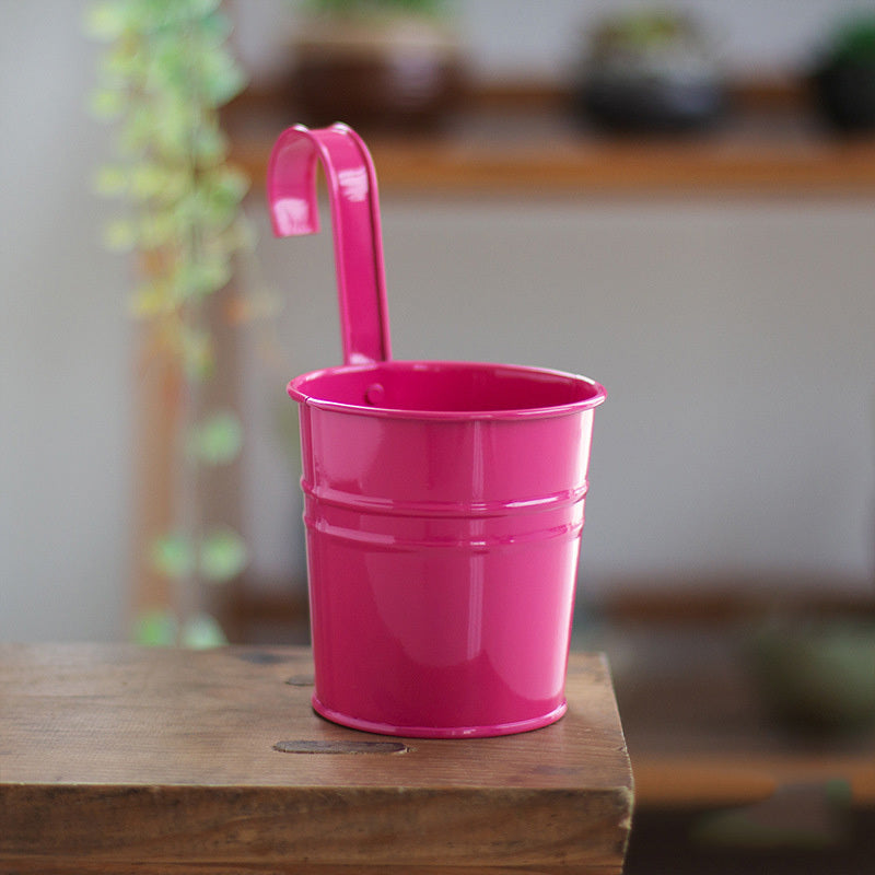 おしゃれな吊り下げ式ハンギングプランター