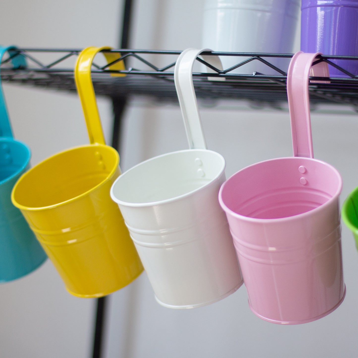 おしゃれな吊り下げ式ハンギングプランター