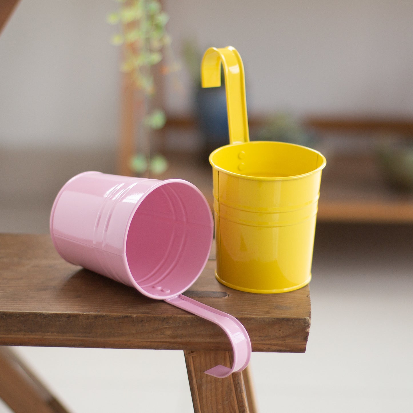 おしゃれな吊り下げ式ハンギングプランター