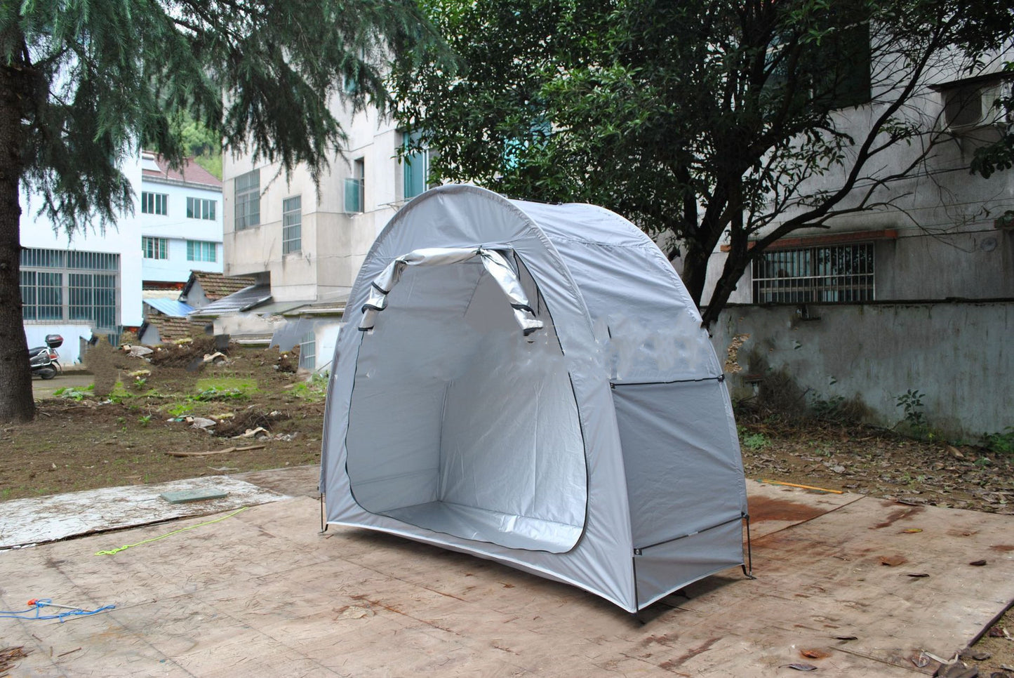 Folding canopy for parked mountain bikes