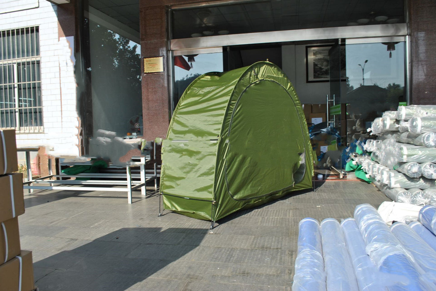 Folding canopy for parked mountain bikes