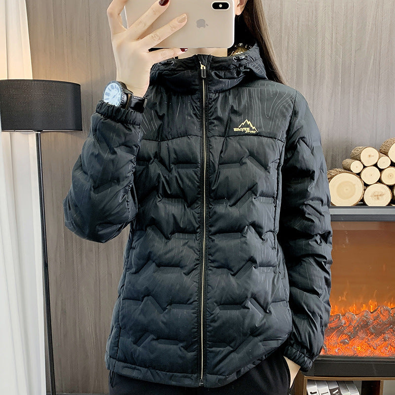 レディースフード付きダウンジャケット|冬を暖かくアクティブに楽しむ