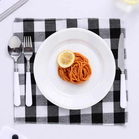 アウトドアにぴったり!軽量コンパクトなキャンプ食器セット