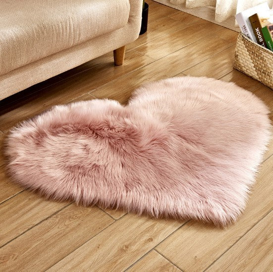 Fluffy heart shaped carpet, non-slip mat, floor mat, blanket, sofa cushion, foot mat, carpet for living room home decor