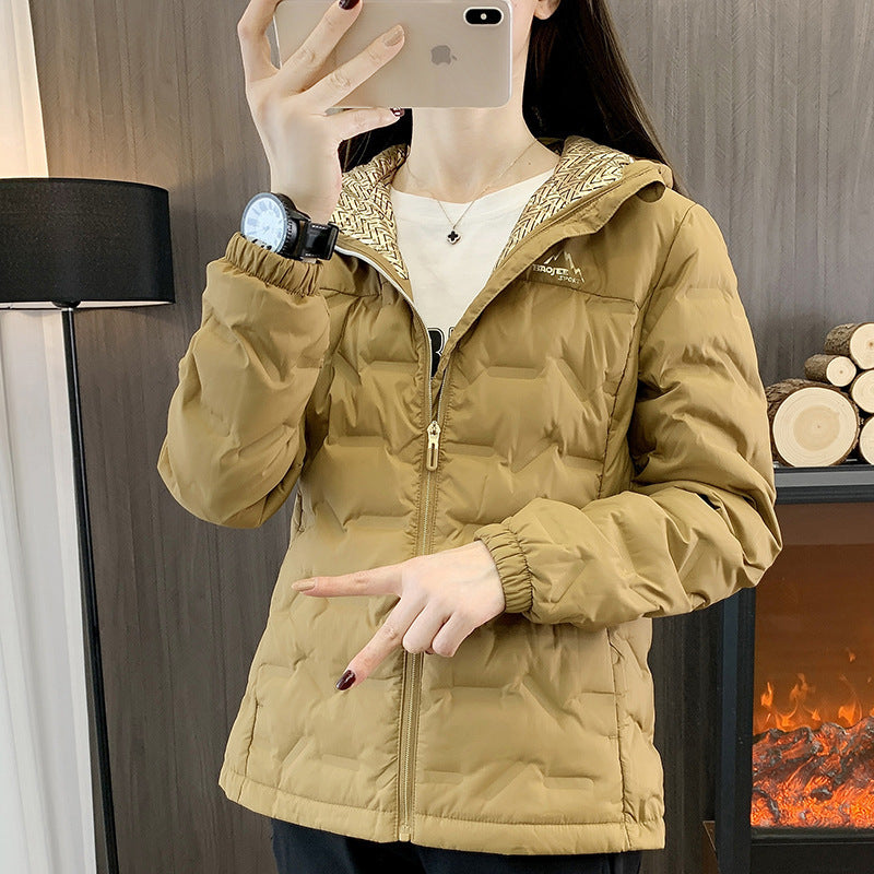 レディースフード付きダウンジャケット|冬を暖かくアクティブに楽しむ