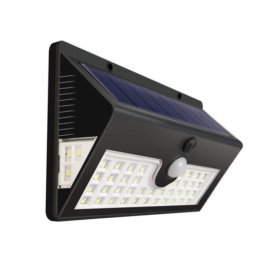 三面発光ソーラーセンサーライト|広範囲照射&自動点灯の屋外壁掛けLED