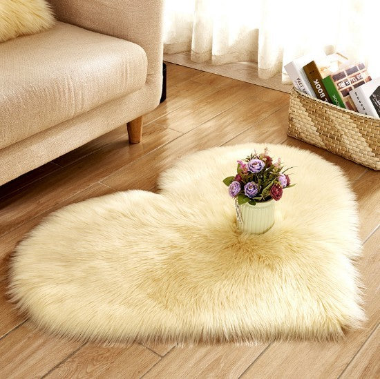Fluffy heart shaped carpet, non-slip mat, floor mat, blanket, sofa cushion, foot mat, carpet for living room home decor