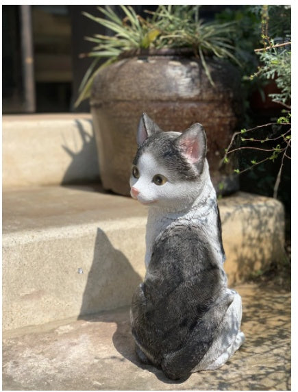 かわいい子猫のガーデンオーナメント｜庭を癒しの空間に
