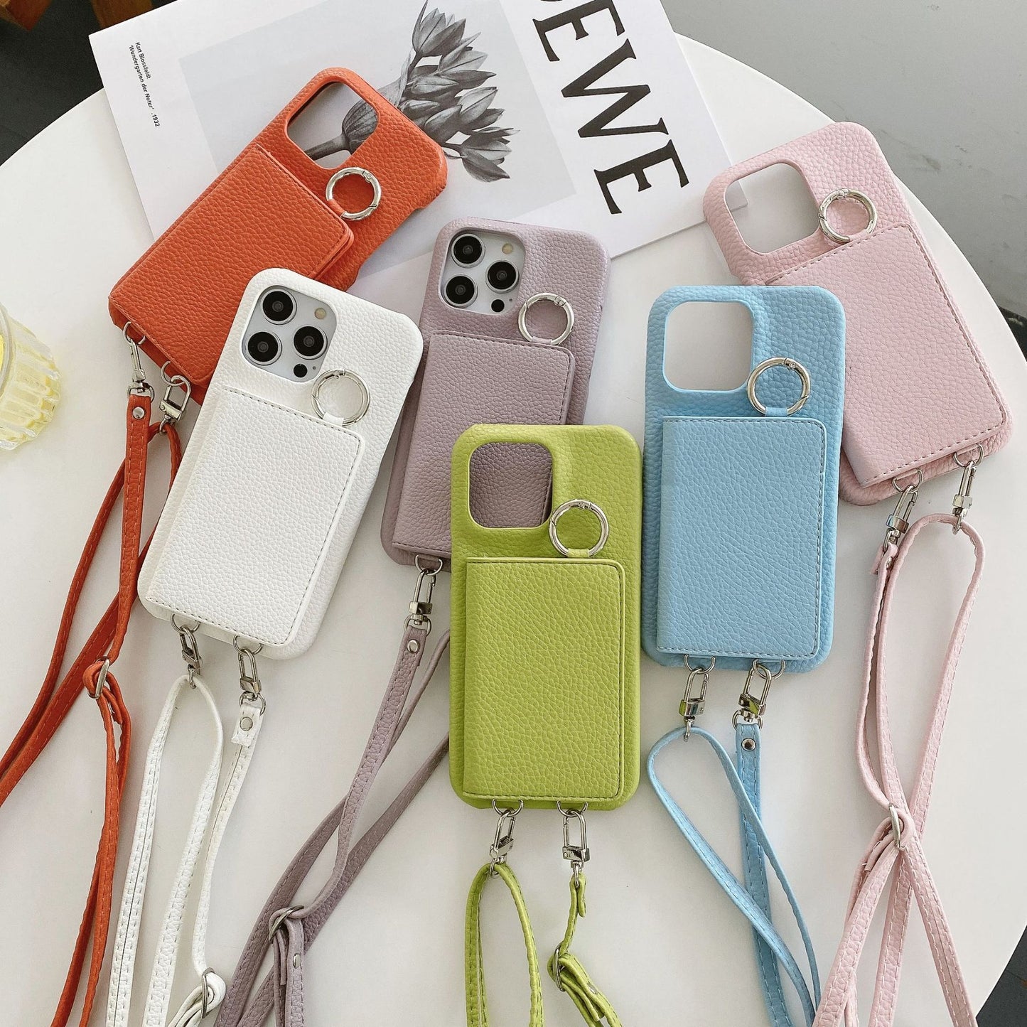 ショルダー付きスマホケース｜手ぶらで安心♪お出かけをもっと自由にスマートに