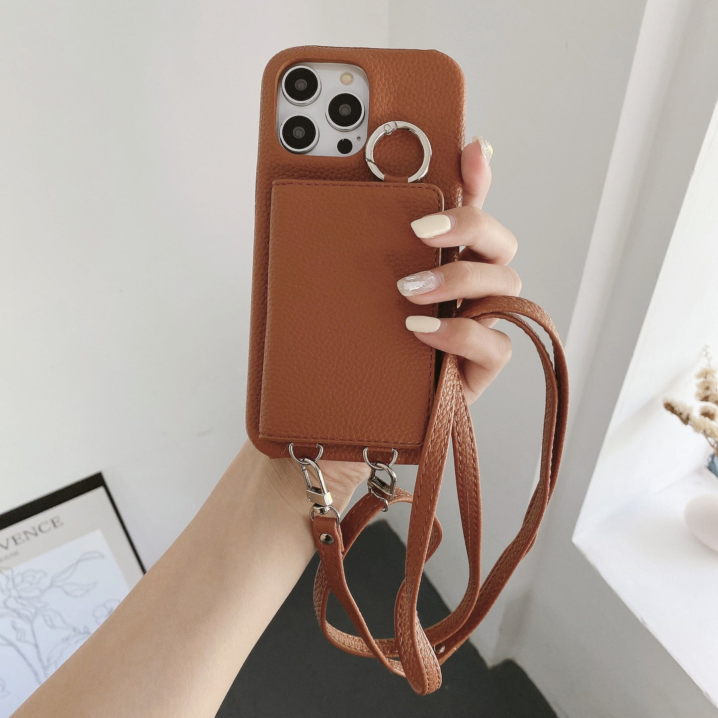 ショルダー付きスマホケース｜手ぶらで安心♪お出かけをもっと自由にスマートに
