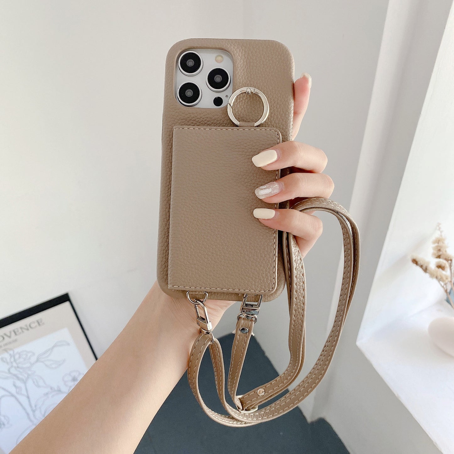 ショルダー付きスマホケース｜手ぶらで安心♪お出かけをもっと自由にスマートに