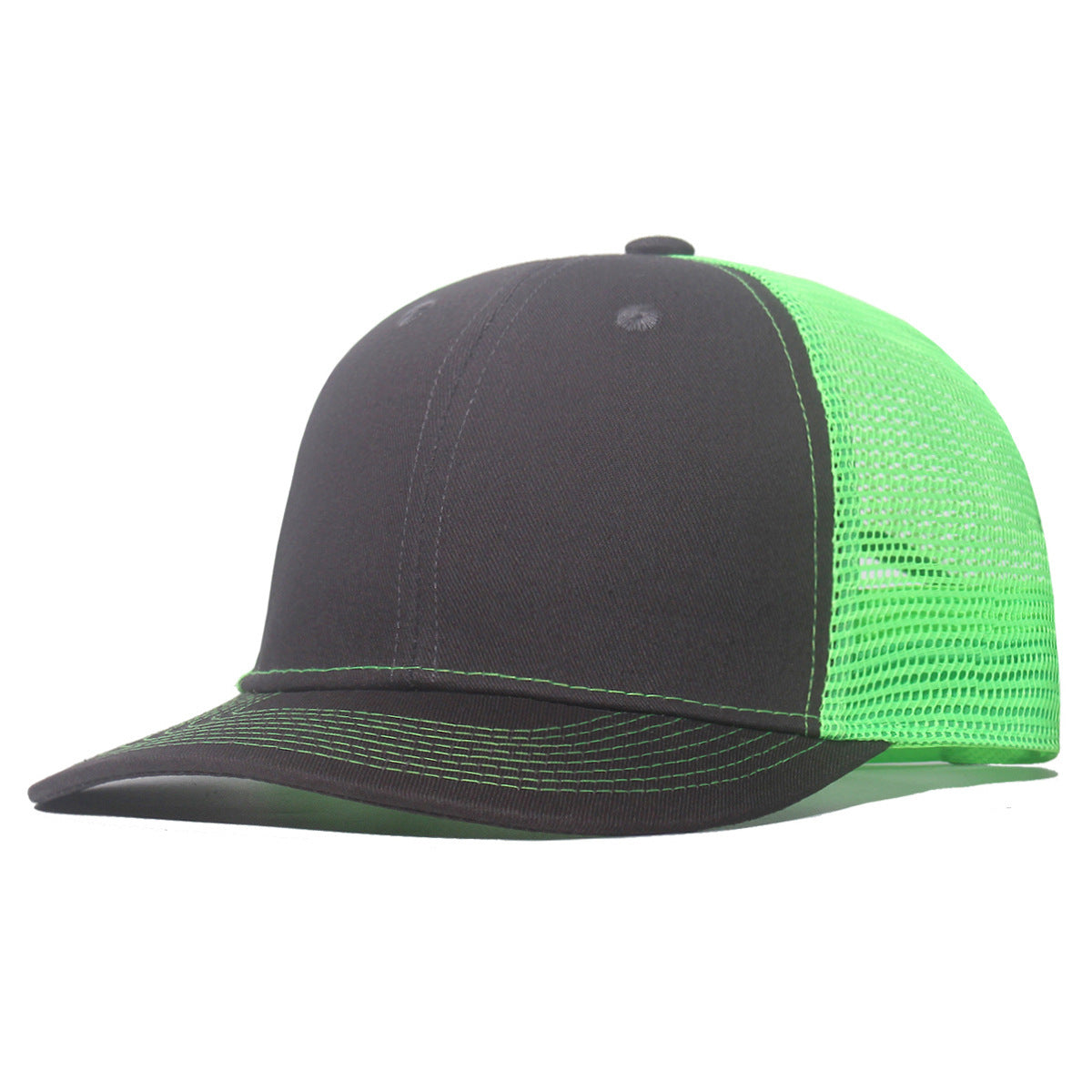 Breathable peaked cap with slightly curved wide brim