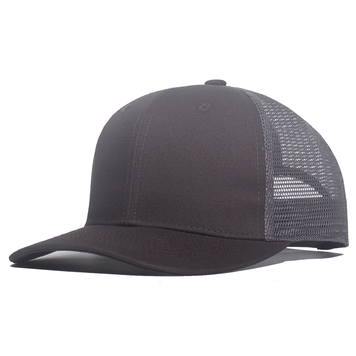 Breathable peaked cap with slightly curved wide brim