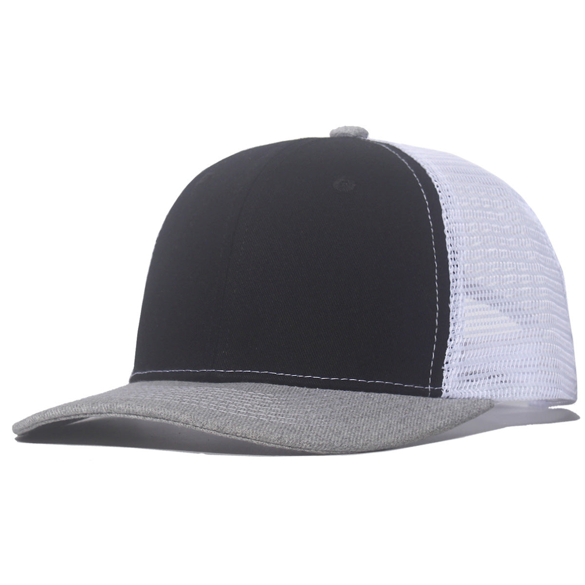 Breathable peaked cap with slightly curved wide brim